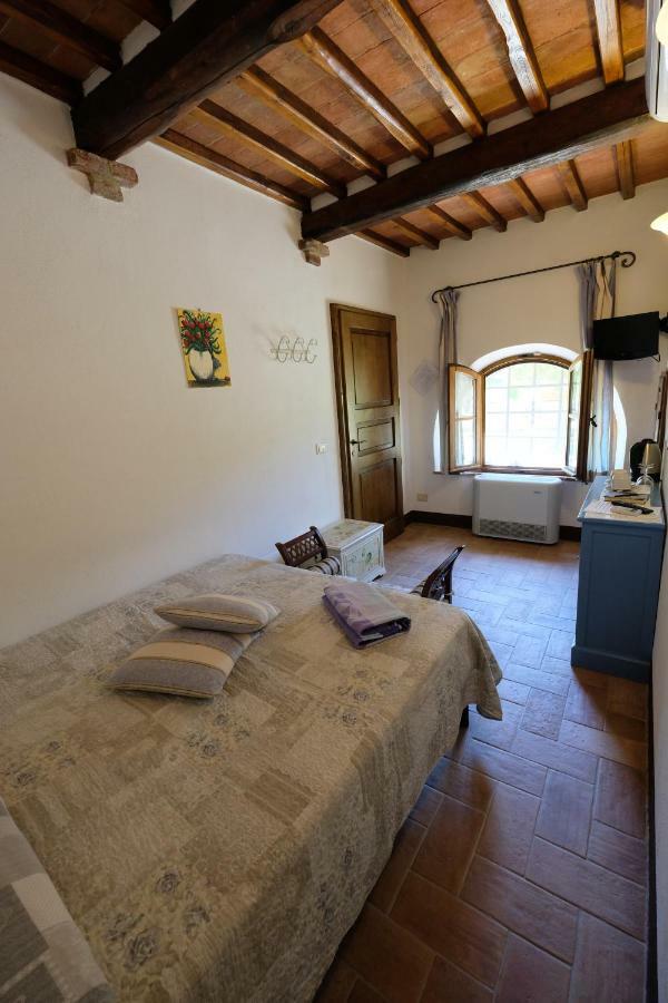 Agriturismo Santa Maria Πιέντσα Εξωτερικό φωτογραφία
